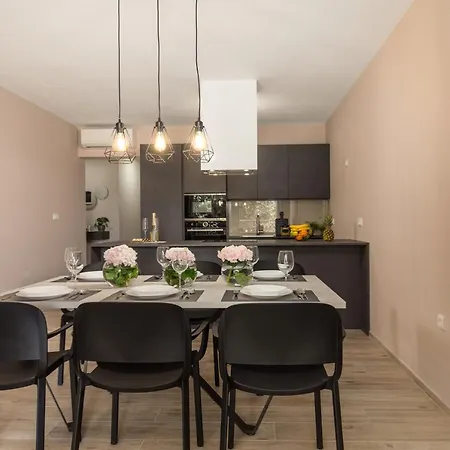 Nensi Apartment *